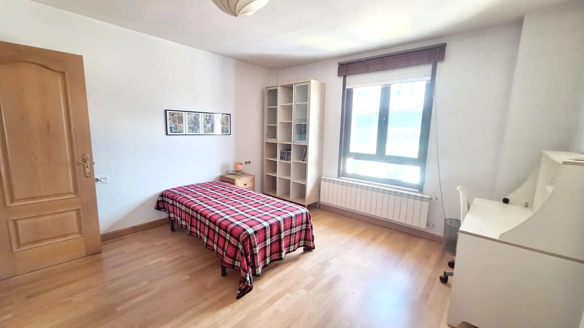 Habitación de Piso en venta en Ponferrada con Calefacción, Trastero y Balcón