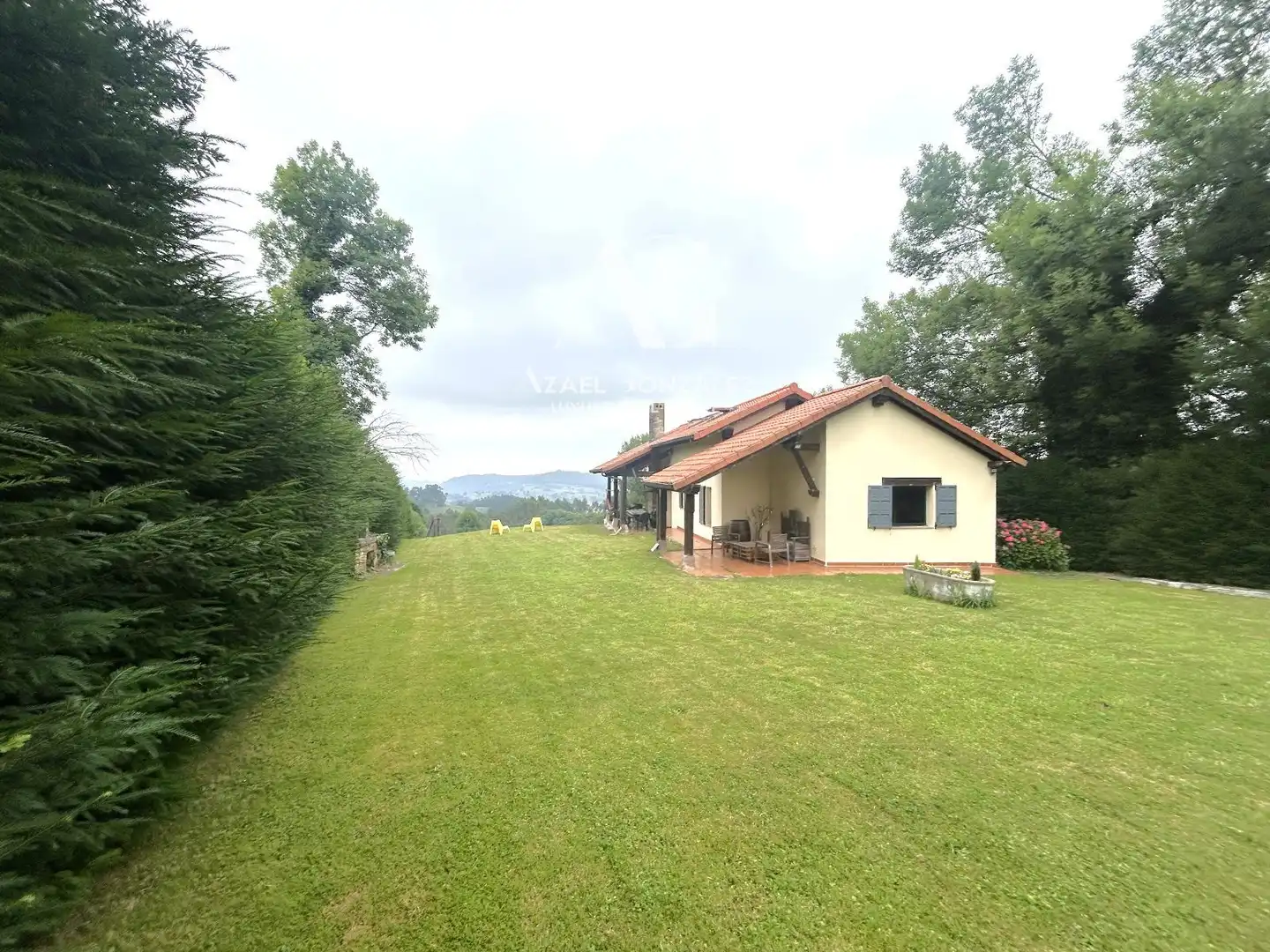 Casa o xalet en venda en Entrambasaguas amb Calefacció, Jardí privat i Traster