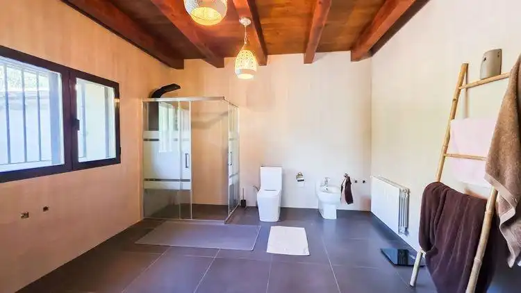 Baño de Casa o chalet en venta en Castril con Calefacción, Jardín privado y Parquet
