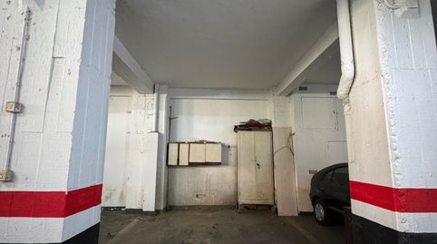 Parcela de garaje para coche grande.