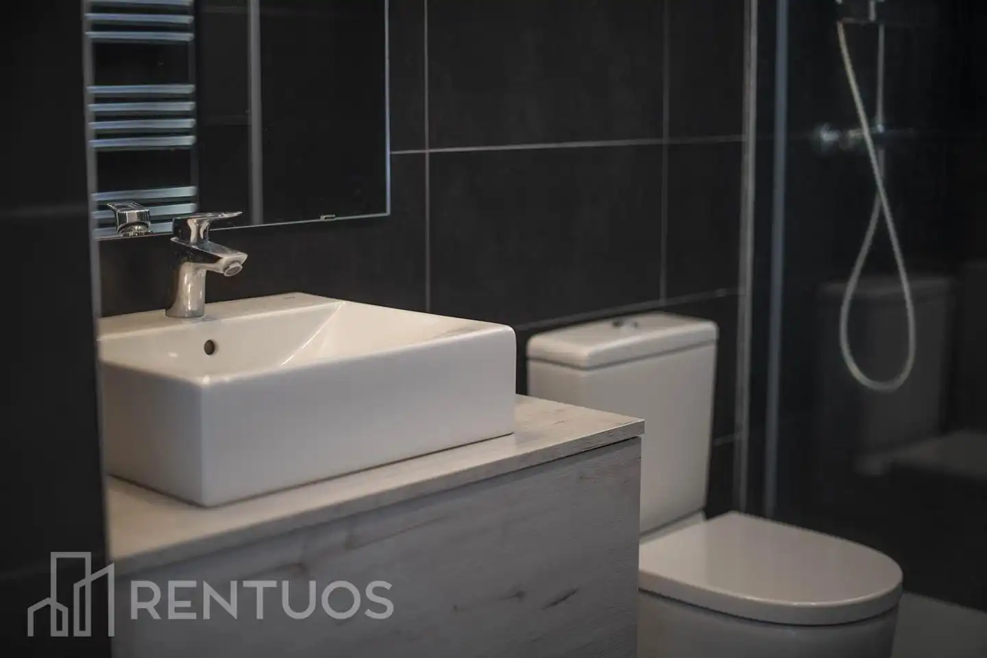 Bathroom of Flat for rent in Badalona  with Air Conditioner, Heating and Parquet flooring