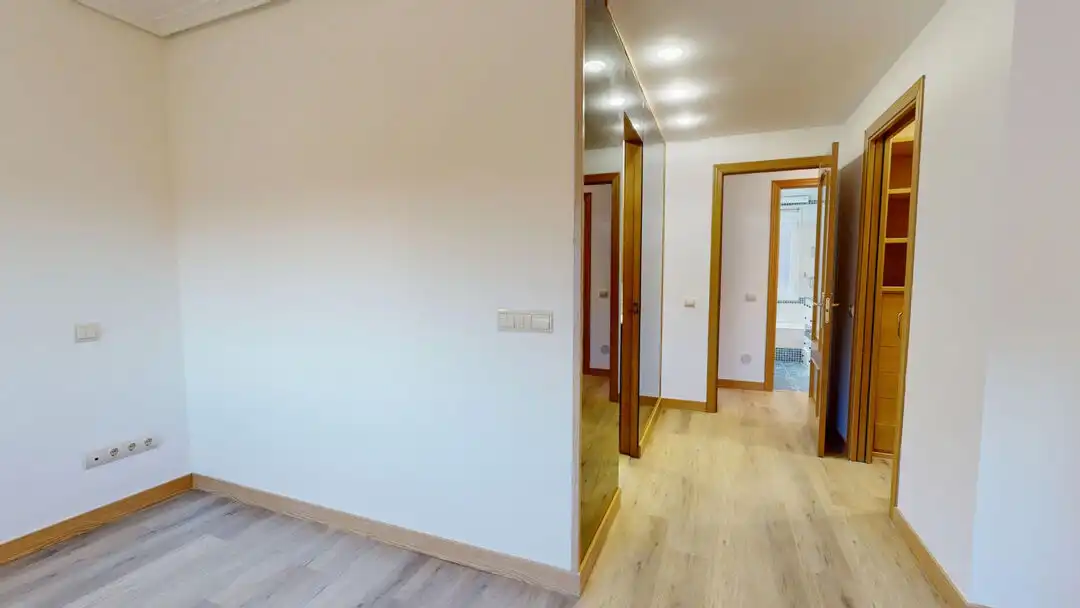 Wohnung zur Miete in Majadahonda mit Klimaanlage, Heizung und Privatgarten