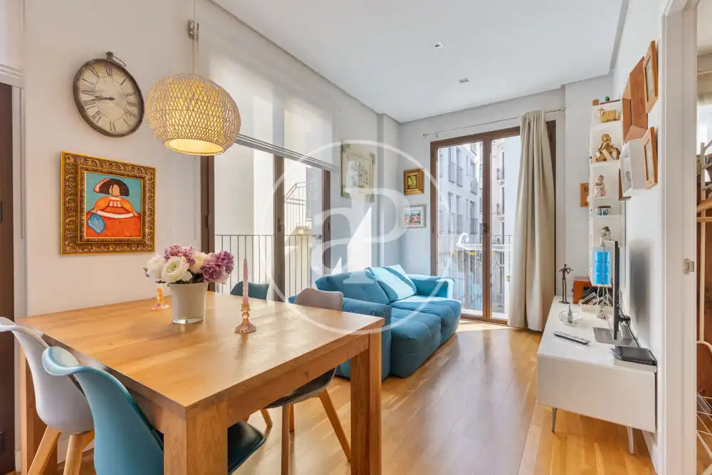 Vista exterior de Piso en venta en Ciutat Vella 