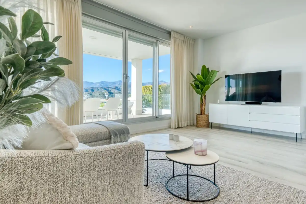 Living room of Ground floor for sale in Estepona  with Air Conditioner, Terrace and Storage room
