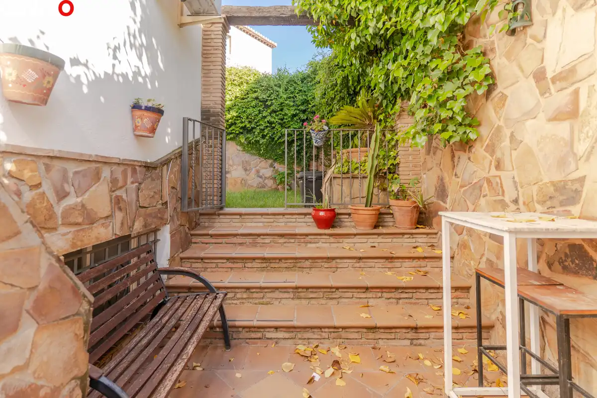 Terraza de Casa o chalet en venta en La Zubia con Aire acondicionado, Calefacción y Jardín privado