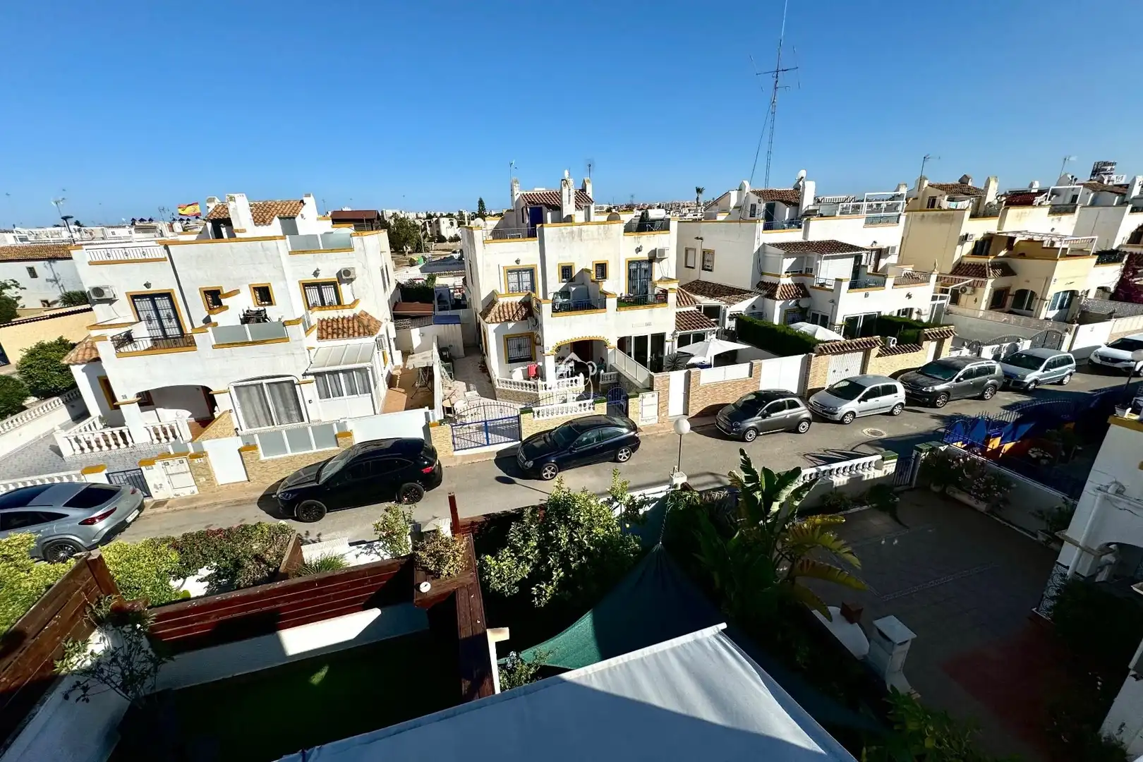 Vista exterior de Casa o chalet de alquiler en Torrevieja con Piscina