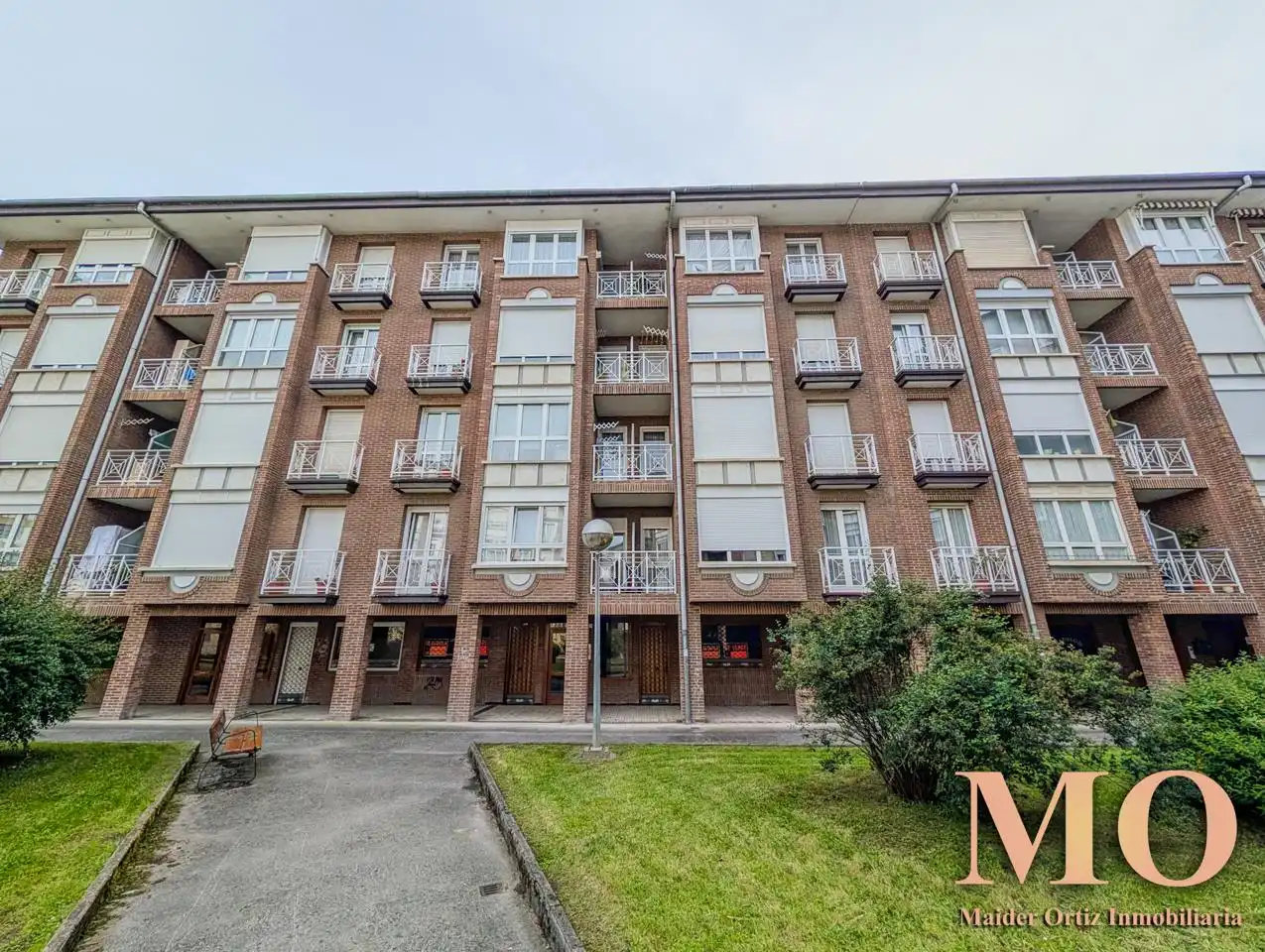 Exterior view of Flat for sale in Bergara  with Heating, Terrace and Storage room