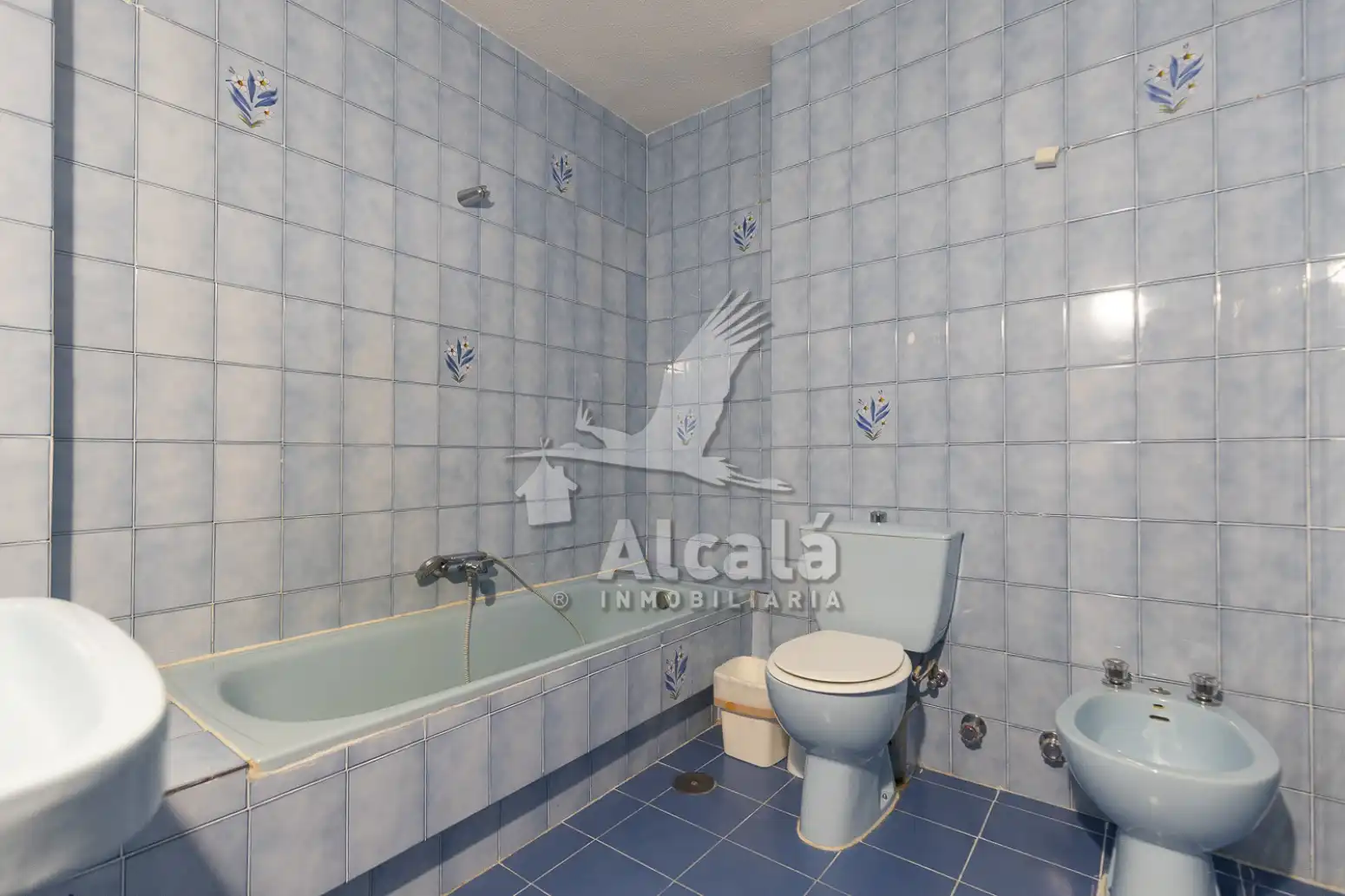 Baño de Piso en venta en Alcalá de Henares con Calefacción, Parquet y Terraza
