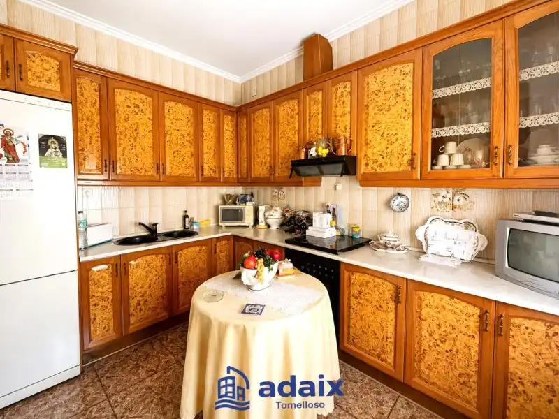 Cocina de Casa o chalet en venta en Tomelloso con Aire acondicionado y Calefacción