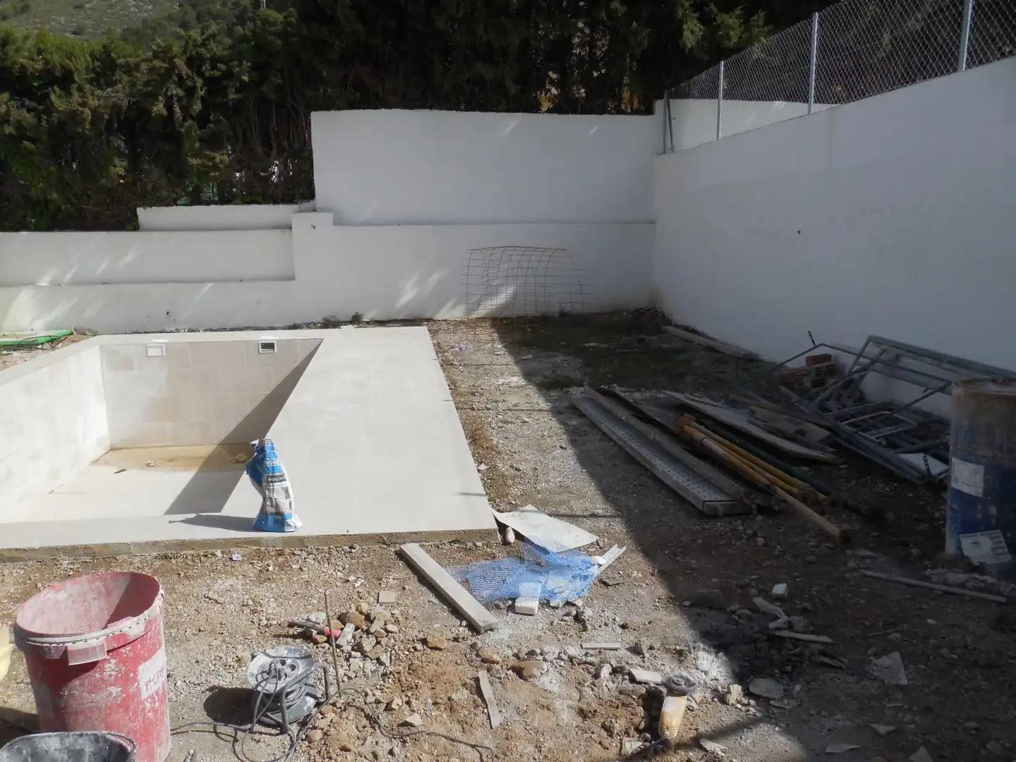 Swimming pool of Detached homes for sale in Padul