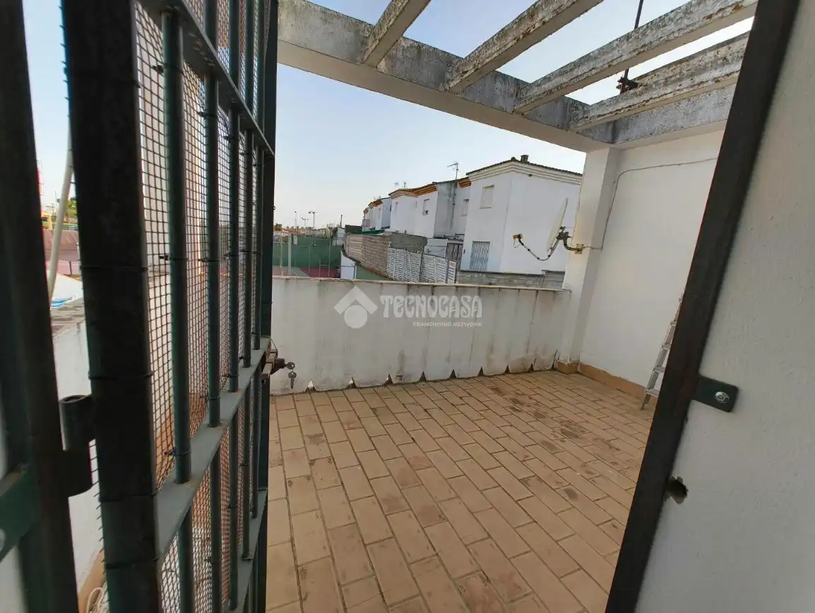 Terrace of Detached homes for rent in Trigueros  with Balcony