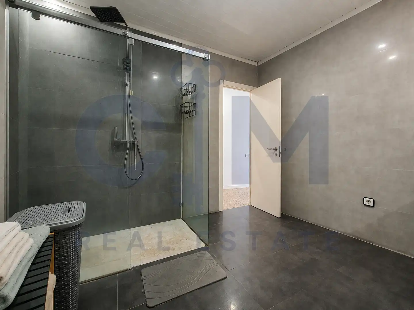 Baño de Piso en venta en Terrassa con Aire acondicionado, Calefacción y Terraza