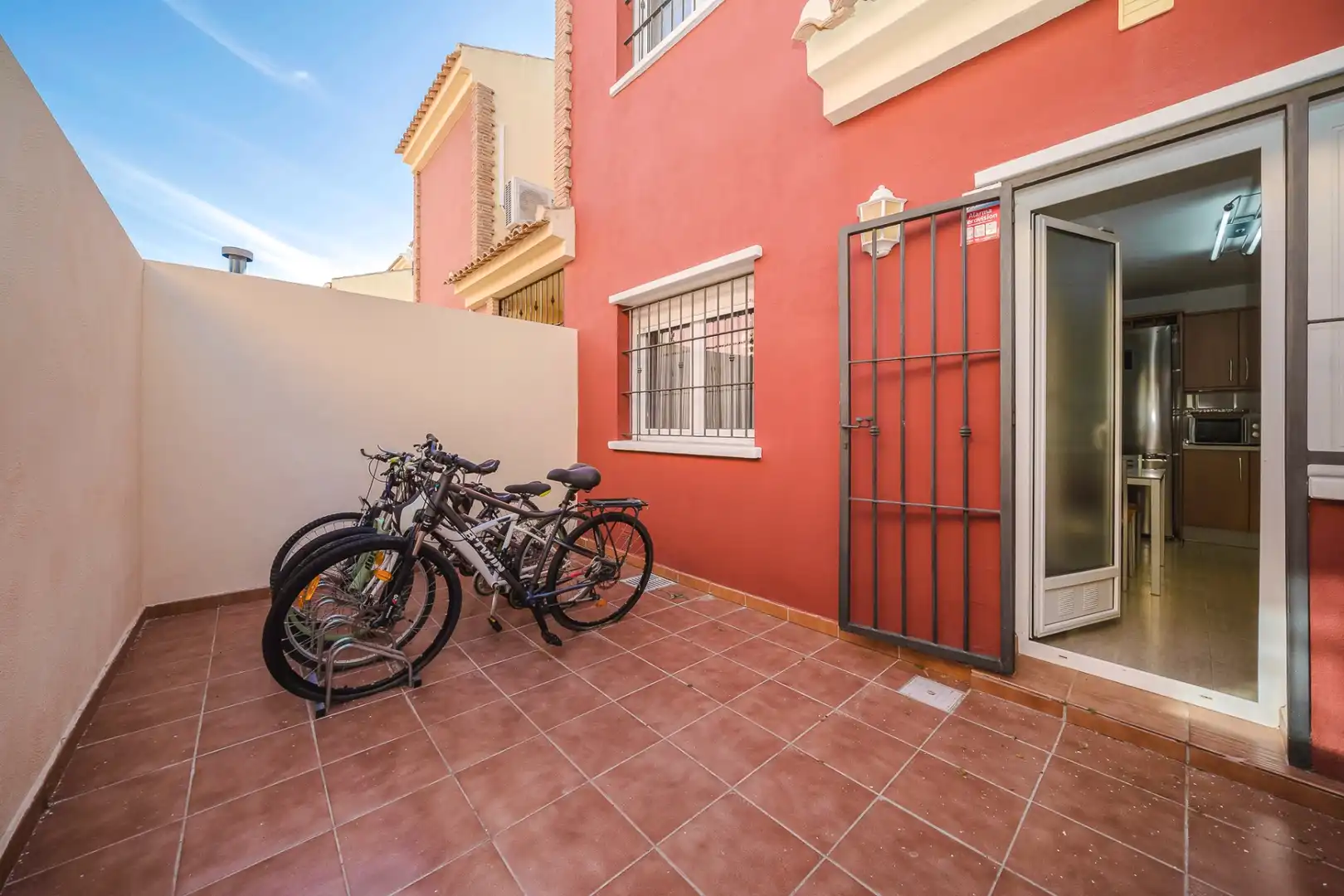 Vista exterior de Casa o xalet en venda en Pilar de la Horadada amb Aire condicionat i Terrassa