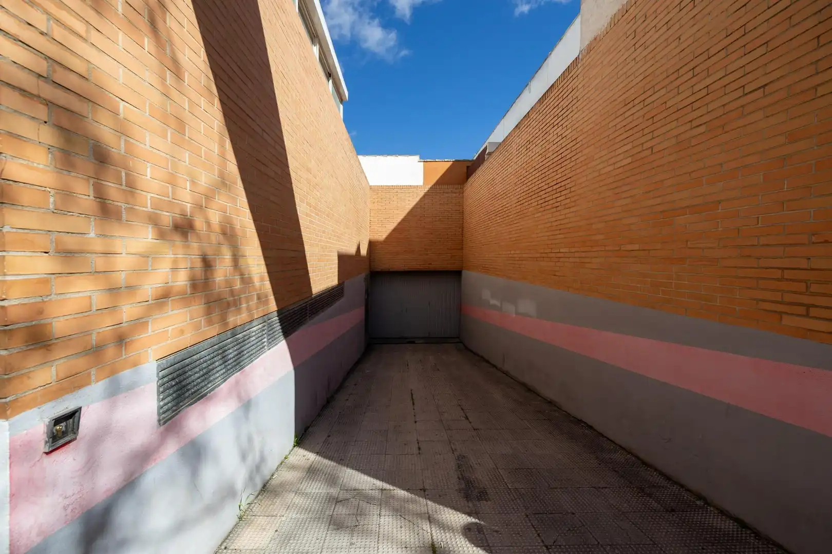 Vista exterior de Pis en venda en Albolote amb Aire condicionat