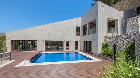 Increíble villa en ladera con apartamento de invitados en venta en Canyamel, Mallorca