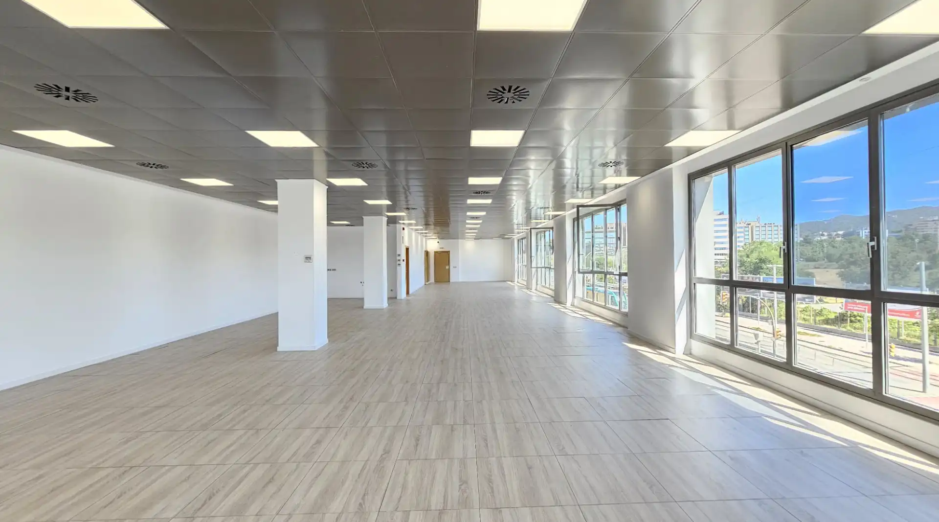 Büro zur Miete in Sant Joan Despí mit Klimaanlage und Alarm