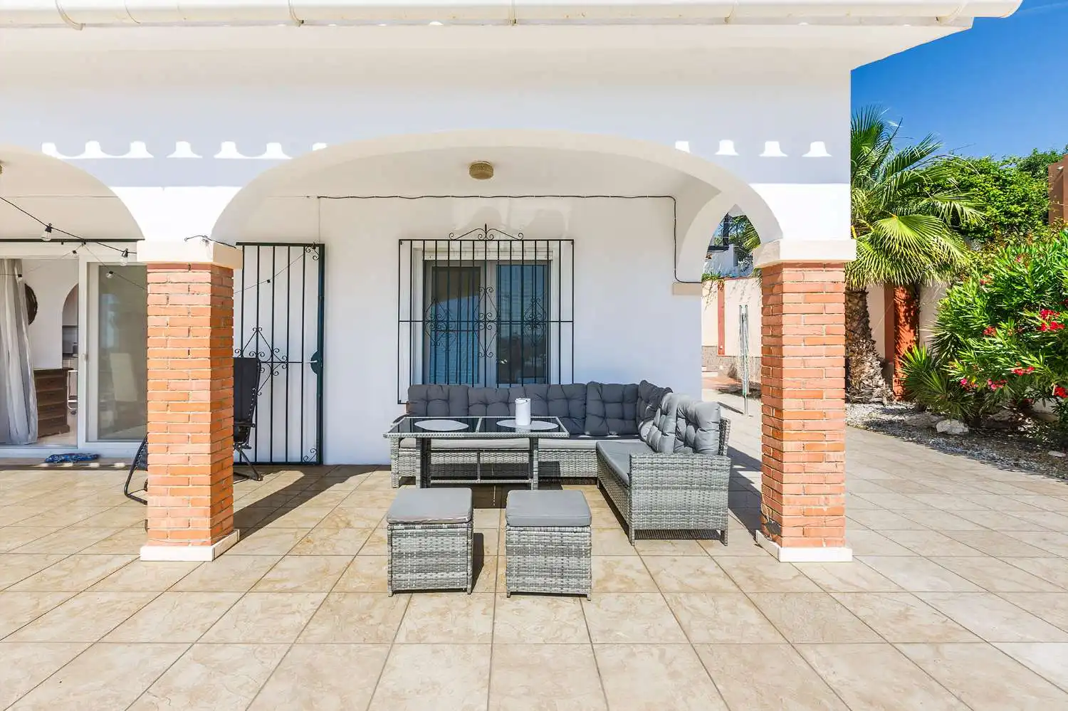 Terrassa de Casa o xalet en venda en Vélez-Málaga amb Aire condicionat, Traster i Internet