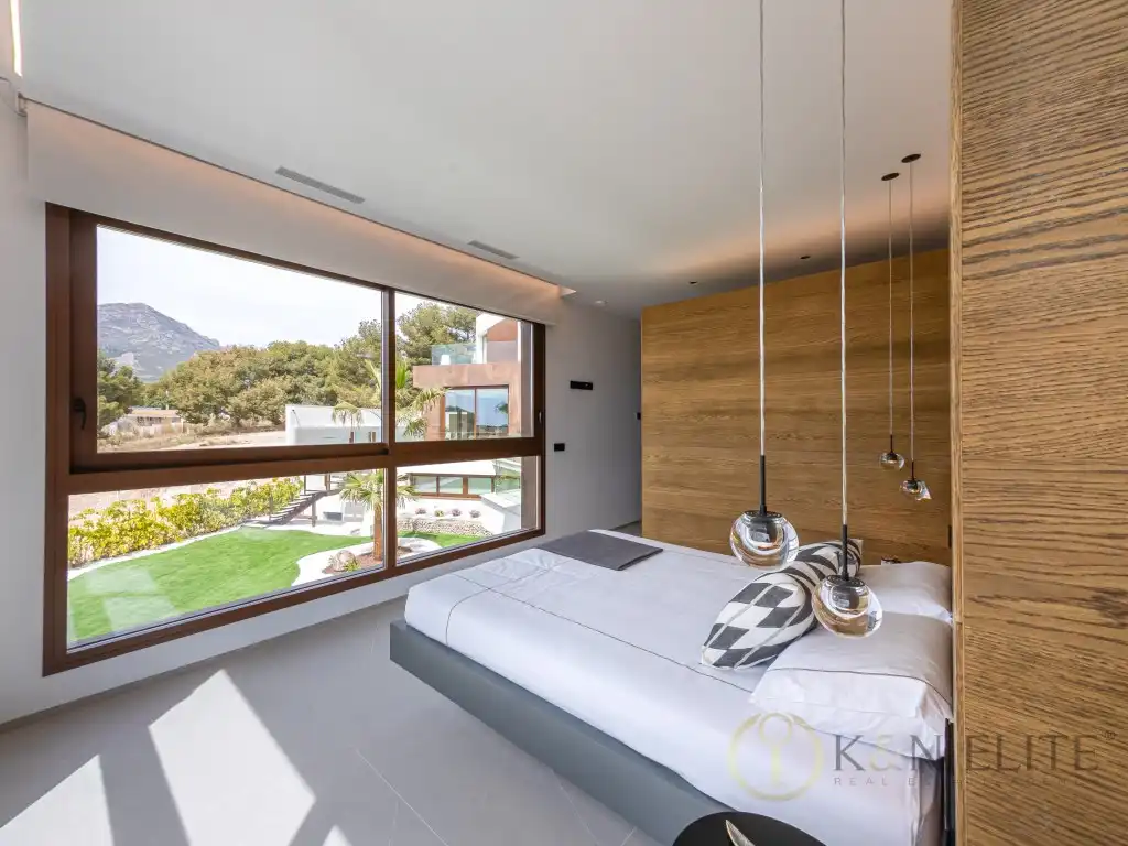 Dormitori de Casa o xalet en venda en Benidorm amb Aire condicionat, Terrassa i Piscina