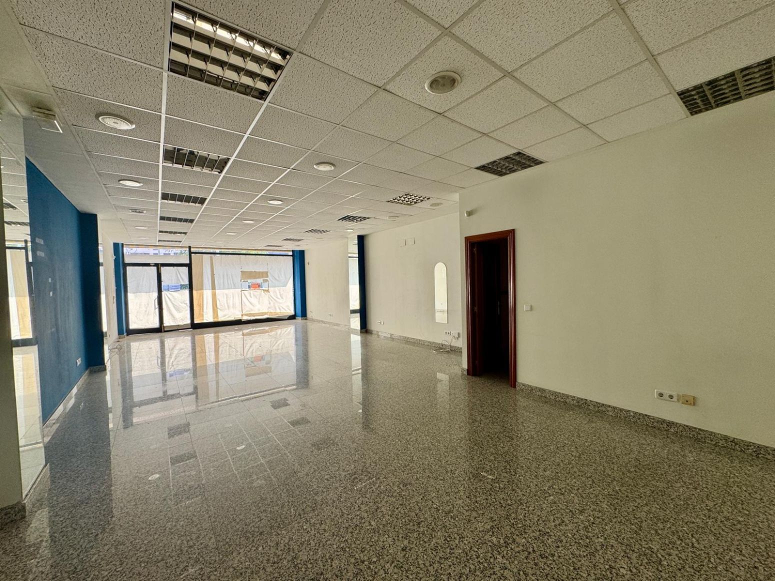 Local de alquiler en Palencia - AV VACCEOS, San Juanillo, Palencia Capital