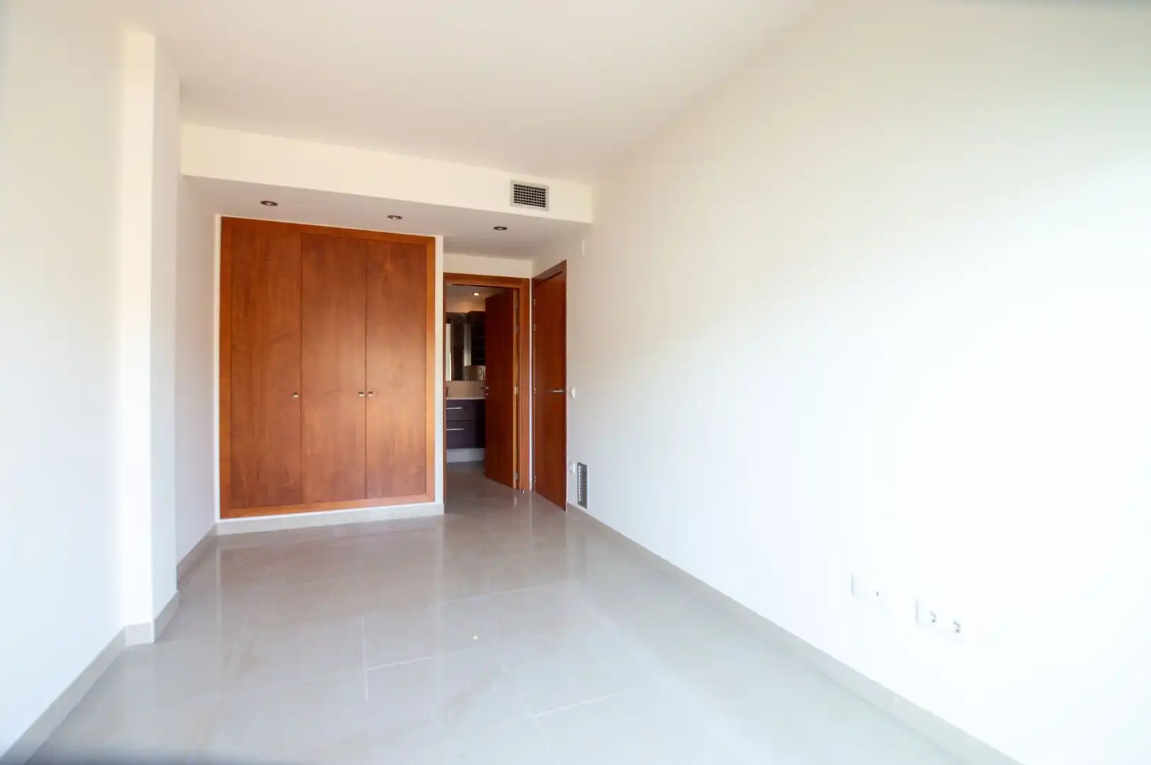 Flat for sale in Llagostera  with Air Conditioner, Terrace and Community pool