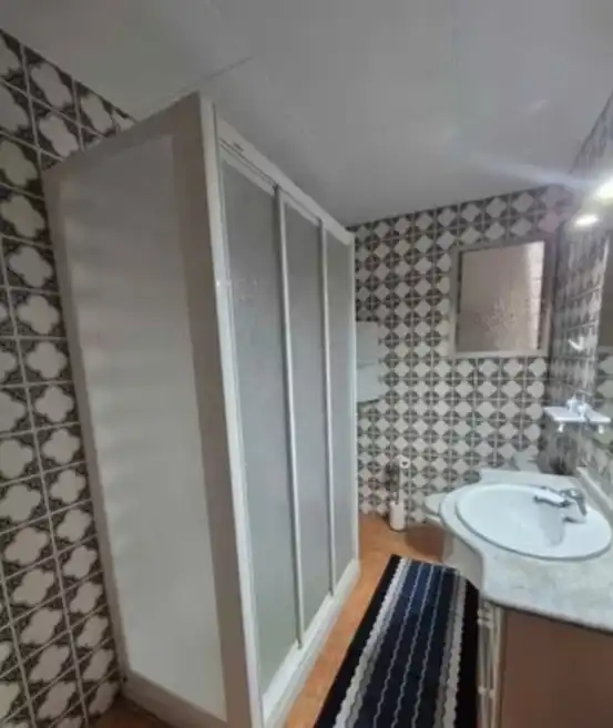 Baño de Piso en venta en La Pobla Llarga con Horno y Balcón