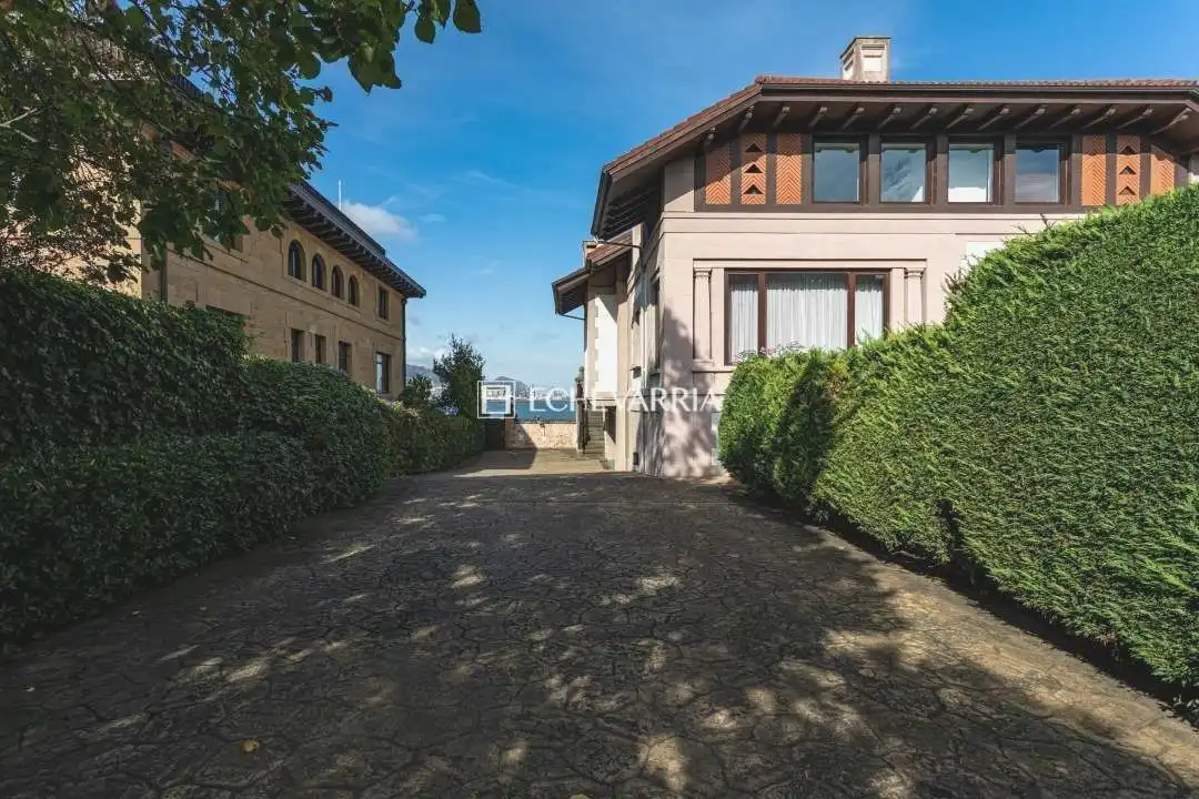 Exterior view of Flat for sale in Getxo   with Heating, Private garden and Terrace