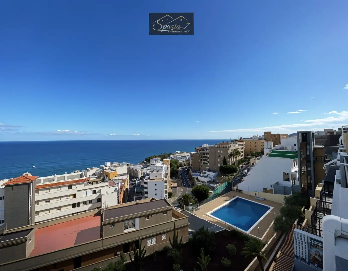 Vista exterior de Dúplex en venta en Candelaria con Aire acondicionado, Amueblado y Horno
