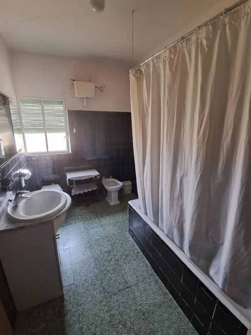 Bathroom of Houses for sale in Cazalegas  with Private garden, Terrace and Storage room