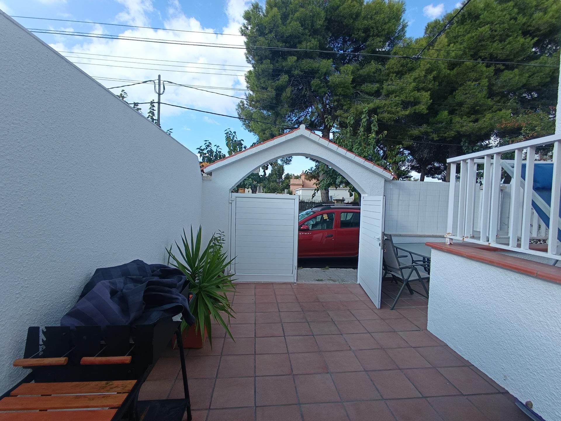 Garden of Planta baja for sale in Cubelles  with Parquet flooring, Terrace and Storage room