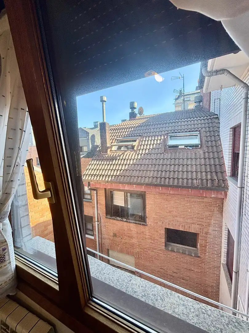 Terraza de Piso en venta en Oviedo  con Calefacción, Jardín privado y Parquet