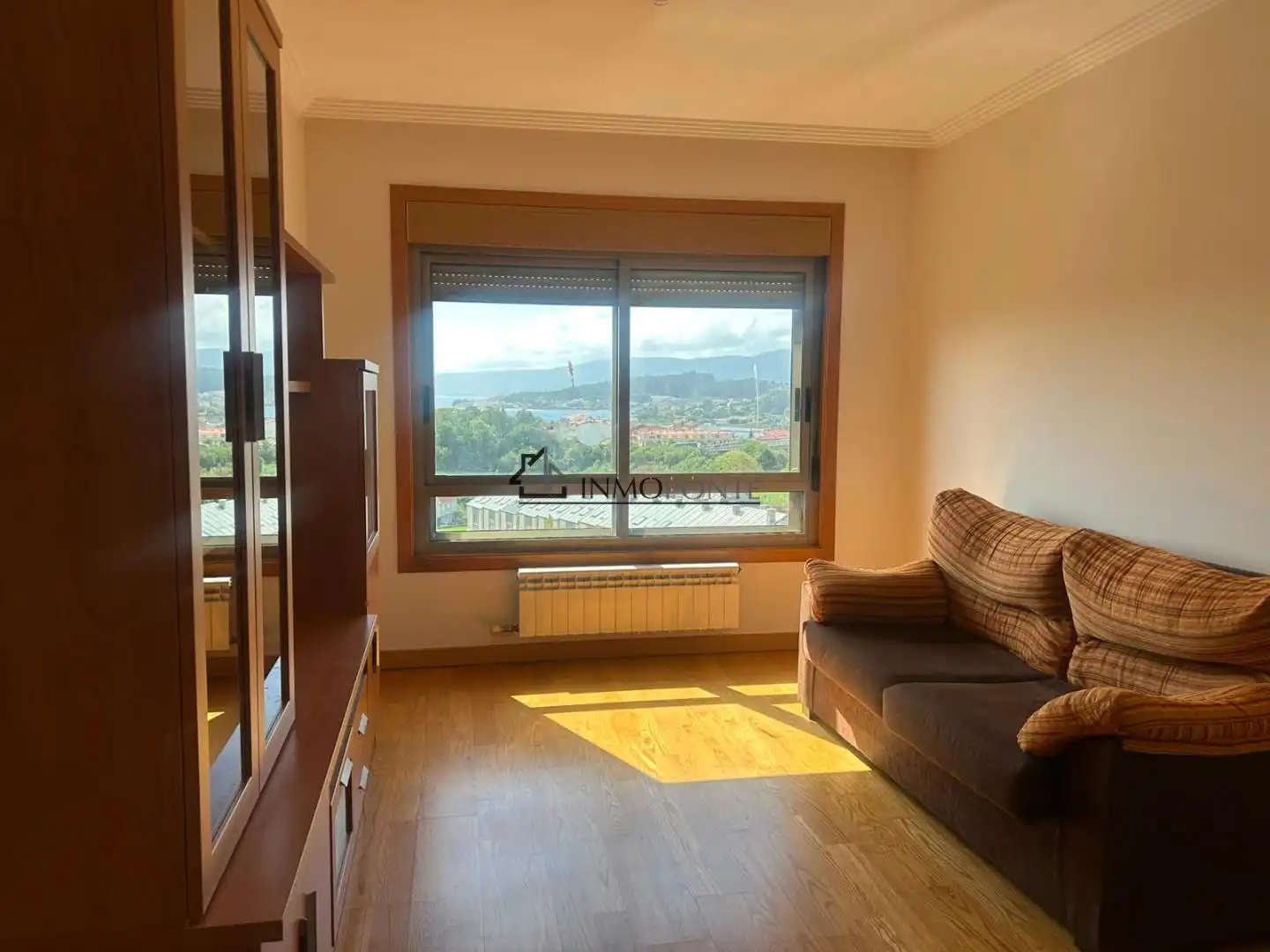Sala d'estar de Apartament en venda en Pontevedra Capital  amb Calefacció i Traster
