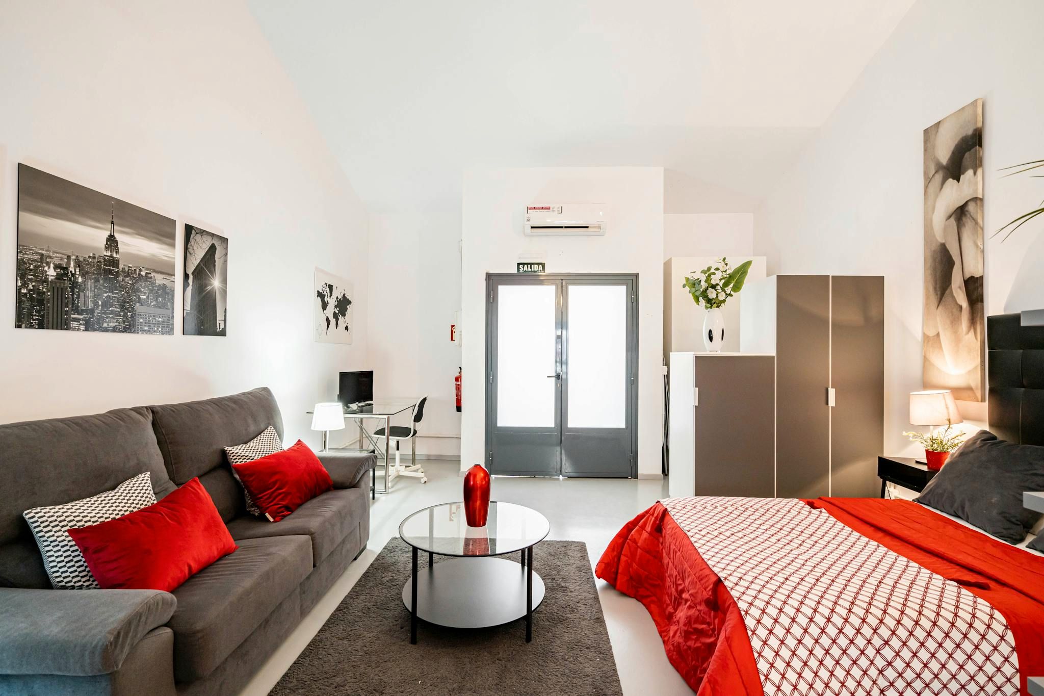 Bedroom of Flat for rent in  Madrid Capital  with Air Conditioner, Heating and Furnished