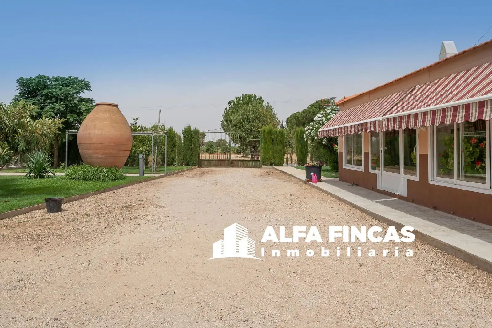 Casa o xalet en venda en El Provencio   amb Calefacció, Jardí privat i Terrassa