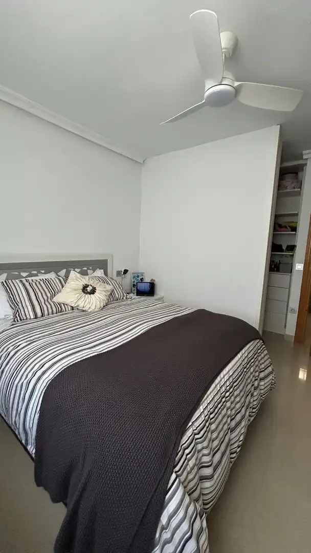 Habitación de Piso en venta en Algeciras con Aire acondicionado y Trastero