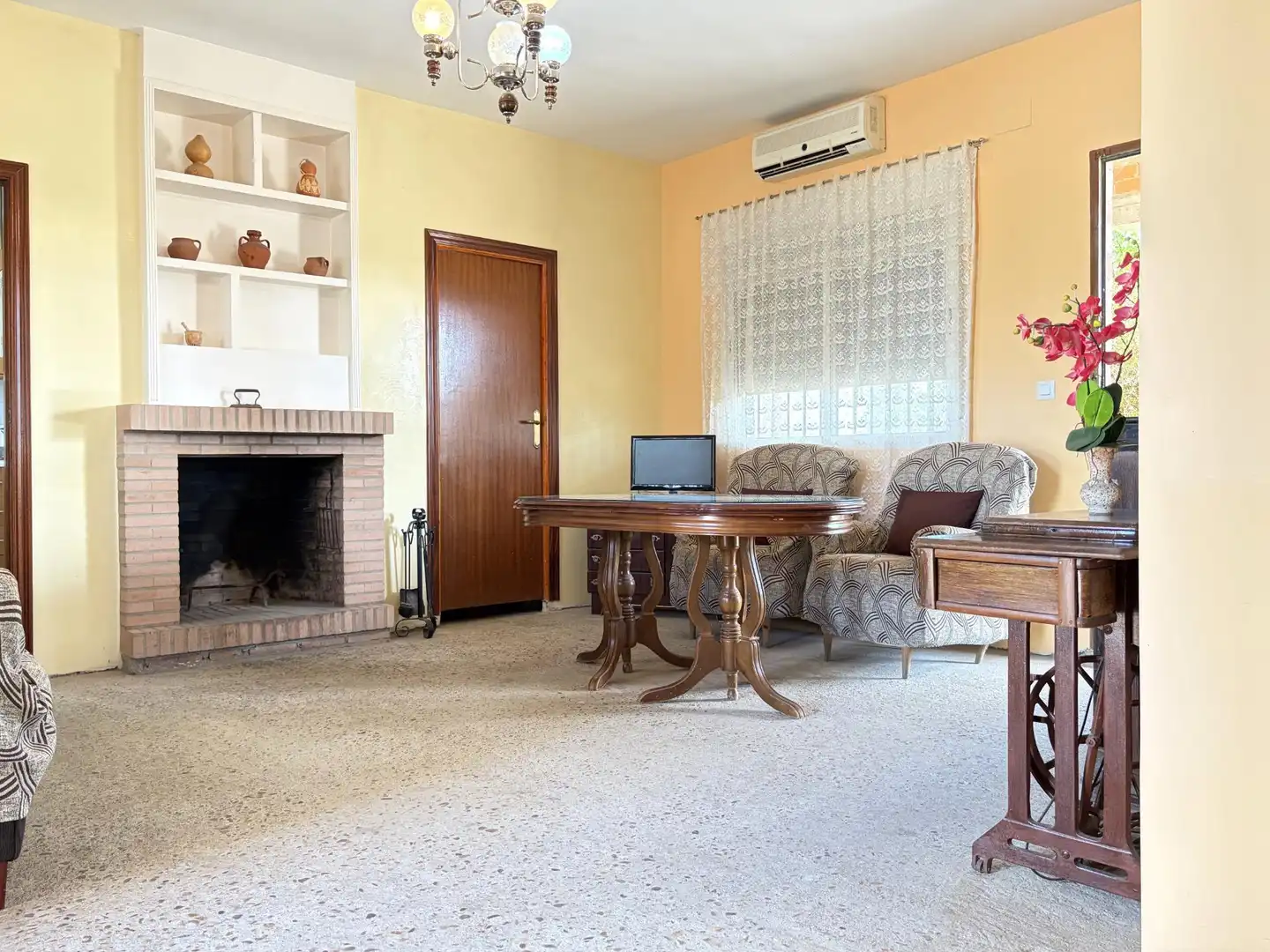 Sala d'estar de Casa o xalet en venda en Medellín amb Piscina comunitària