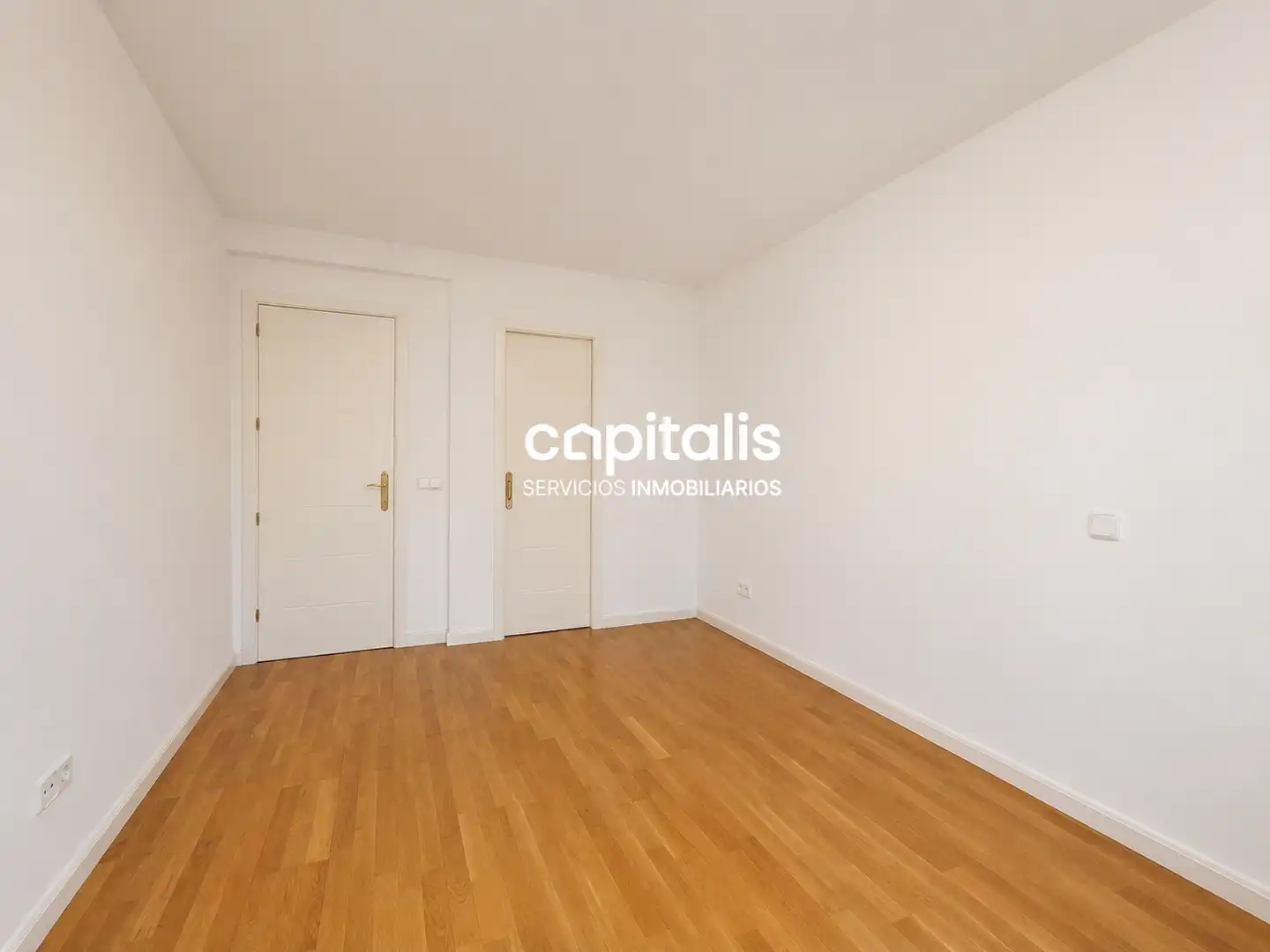 Schlafzimmer von Wohnung zur Miete in Madrid mit Klimaanlage und Heizung