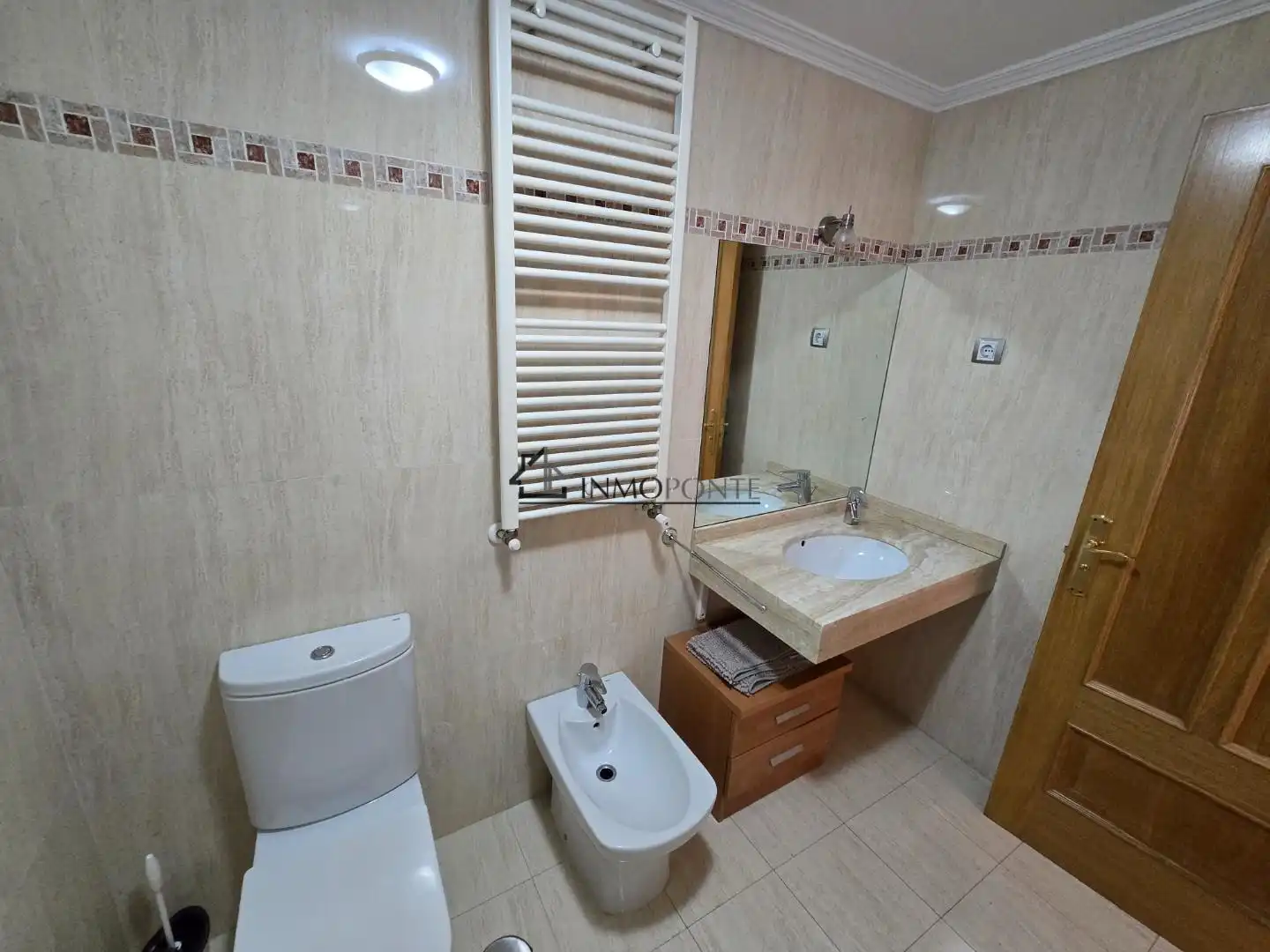 Wohnung zur Miete in San Salvador - Caeira