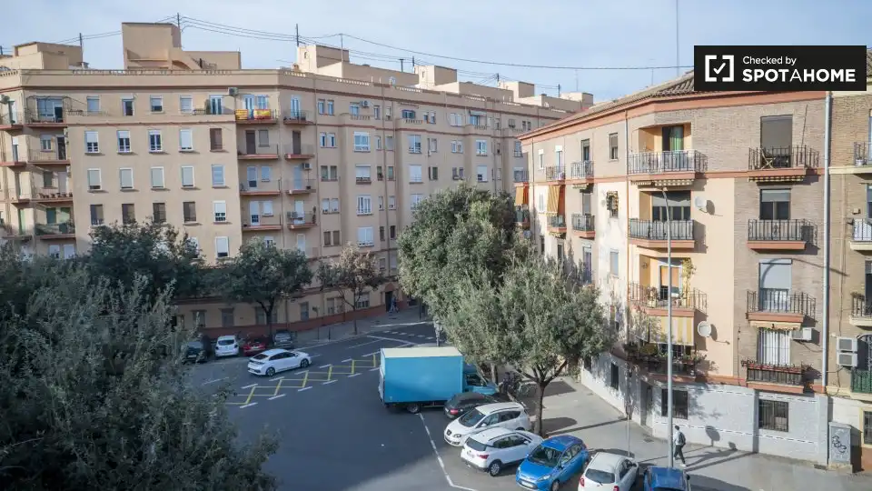 Vista exterior de Piso de alquiler en Valencia con Aire acondicionado, Calefacción y Amueblado