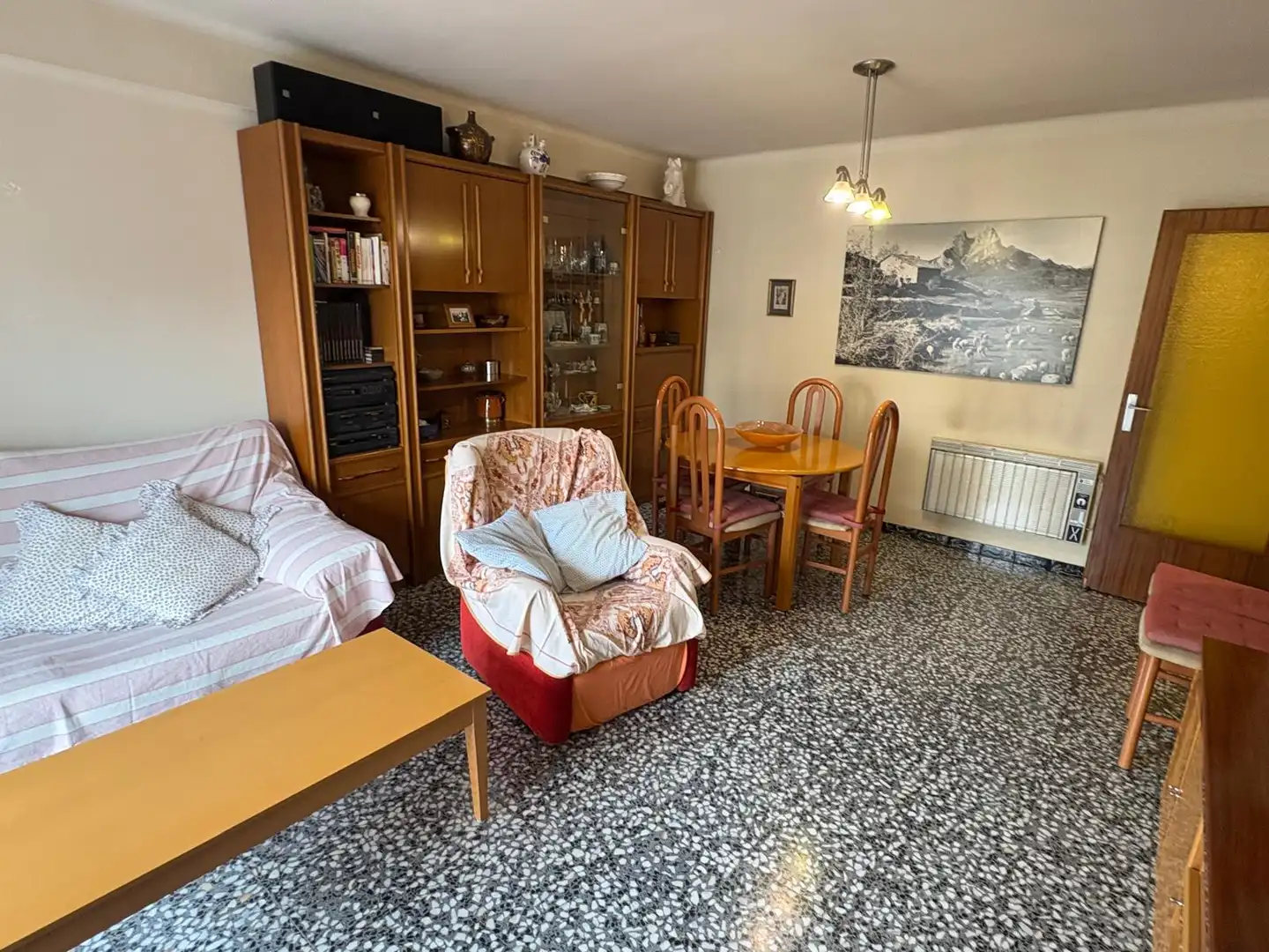 Living room of Flat for sale in Solsona  with Furnished and Balcony