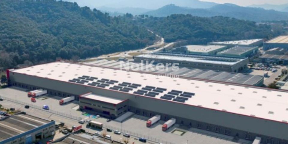 Vista exterior de Nau industrial de lloguer en Martorelles amb Calefacció