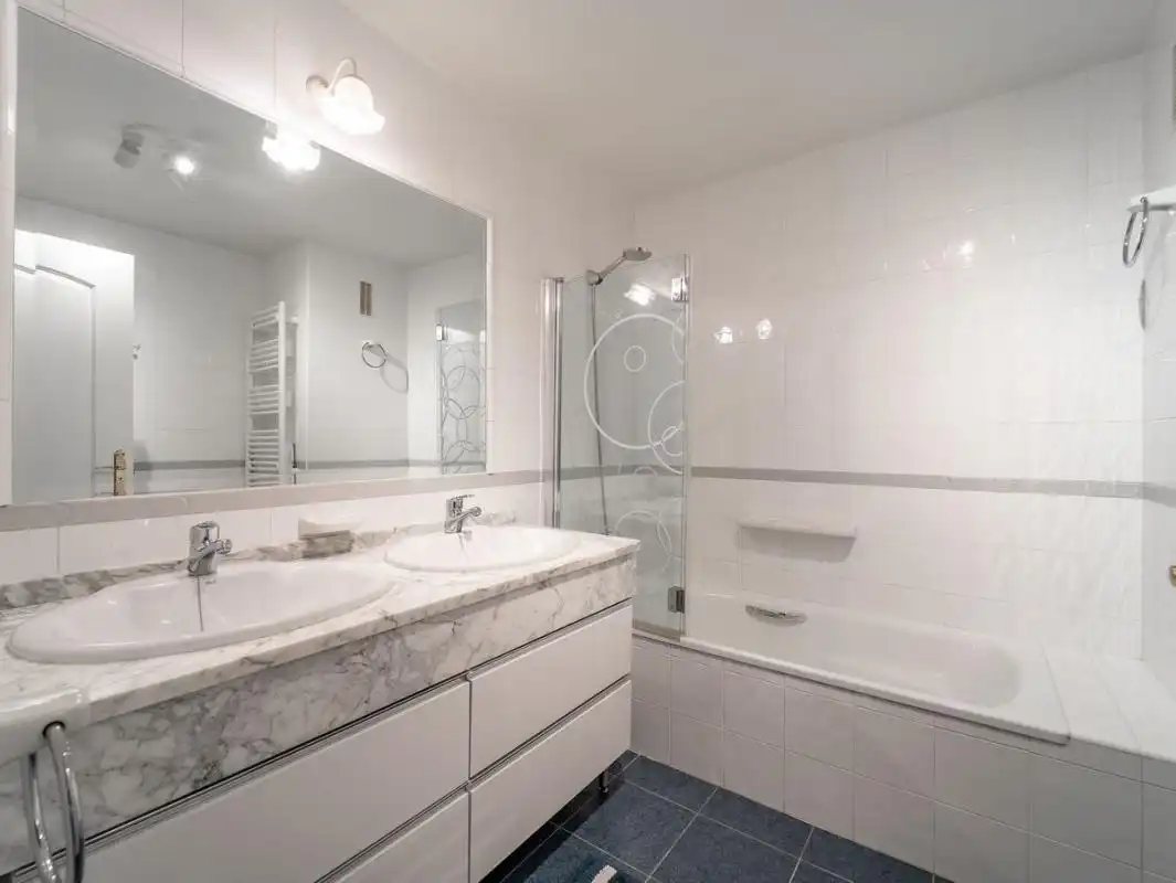 Baño de Piso en venta en Alhaurín El Grande con Aire acondicionado, Calefacción y Terraza