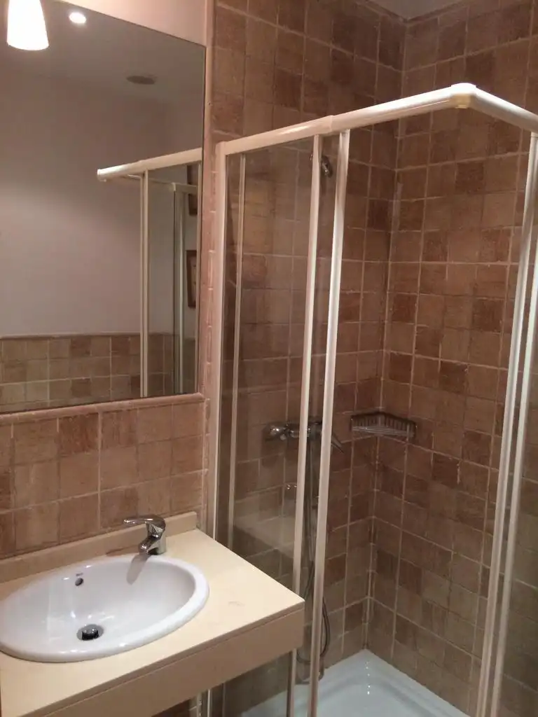 Baño de Piso de alquiler en Ferrol con Calefacción, Amueblado y Horno