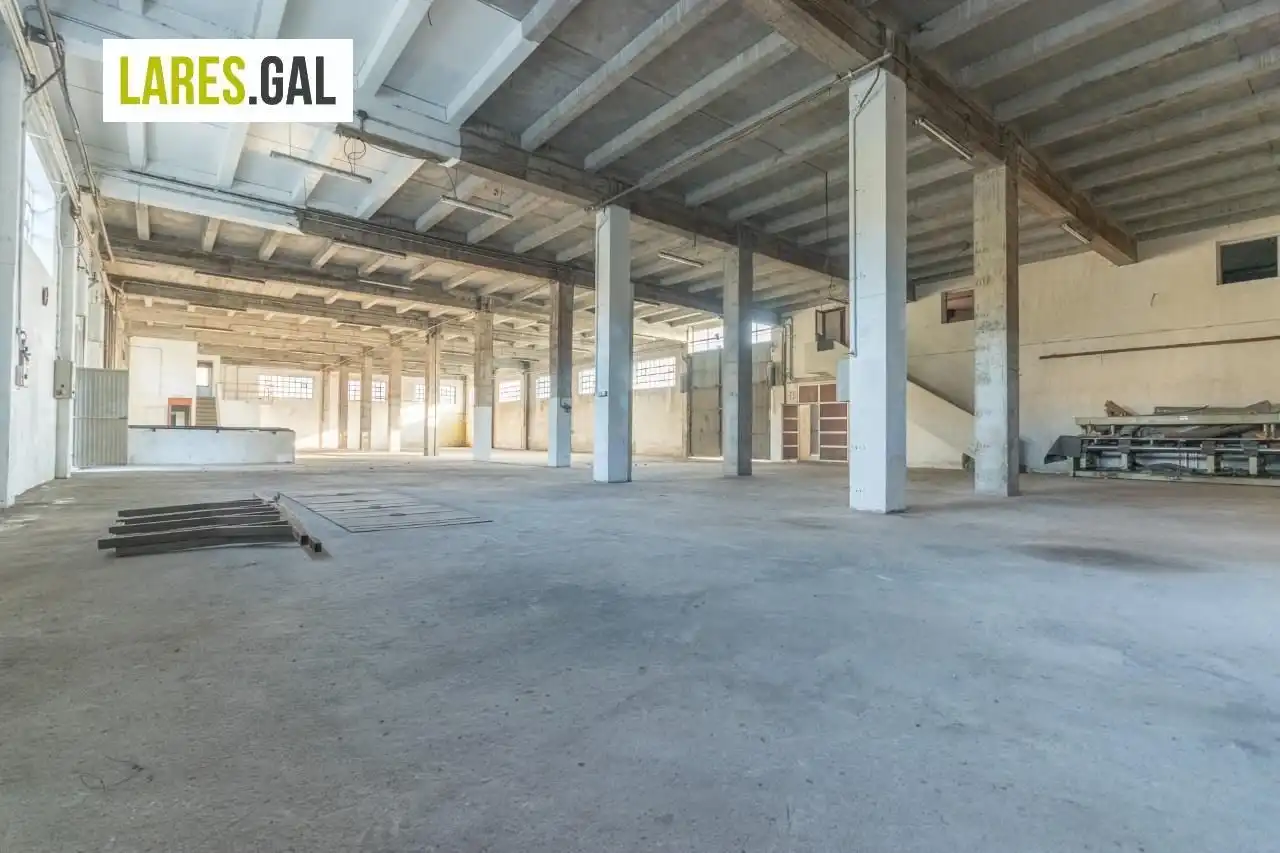 Fabrikhallen zur Miete in Moaña