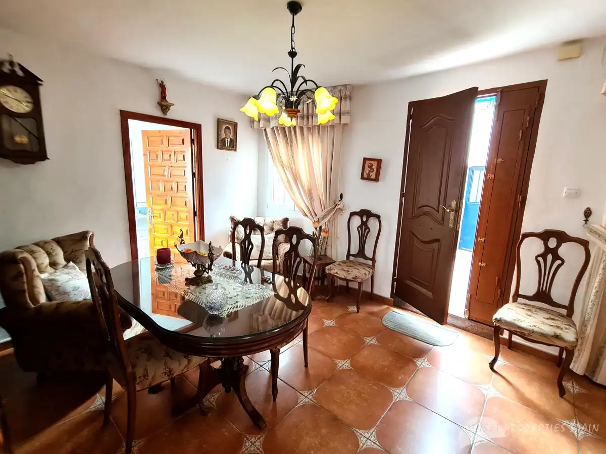 Casa con terraza en venta en Calle Colmenar, imagen 2