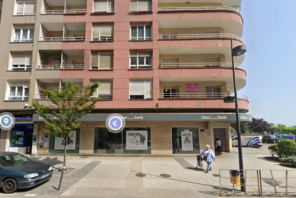 Flat for sale in Avenida de la Concordia, imagen 2