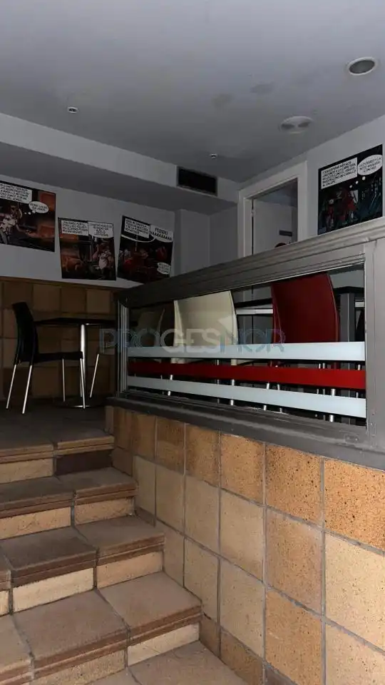 Locale commerciale in affitto a Avenida Padre Isla, imagen 3