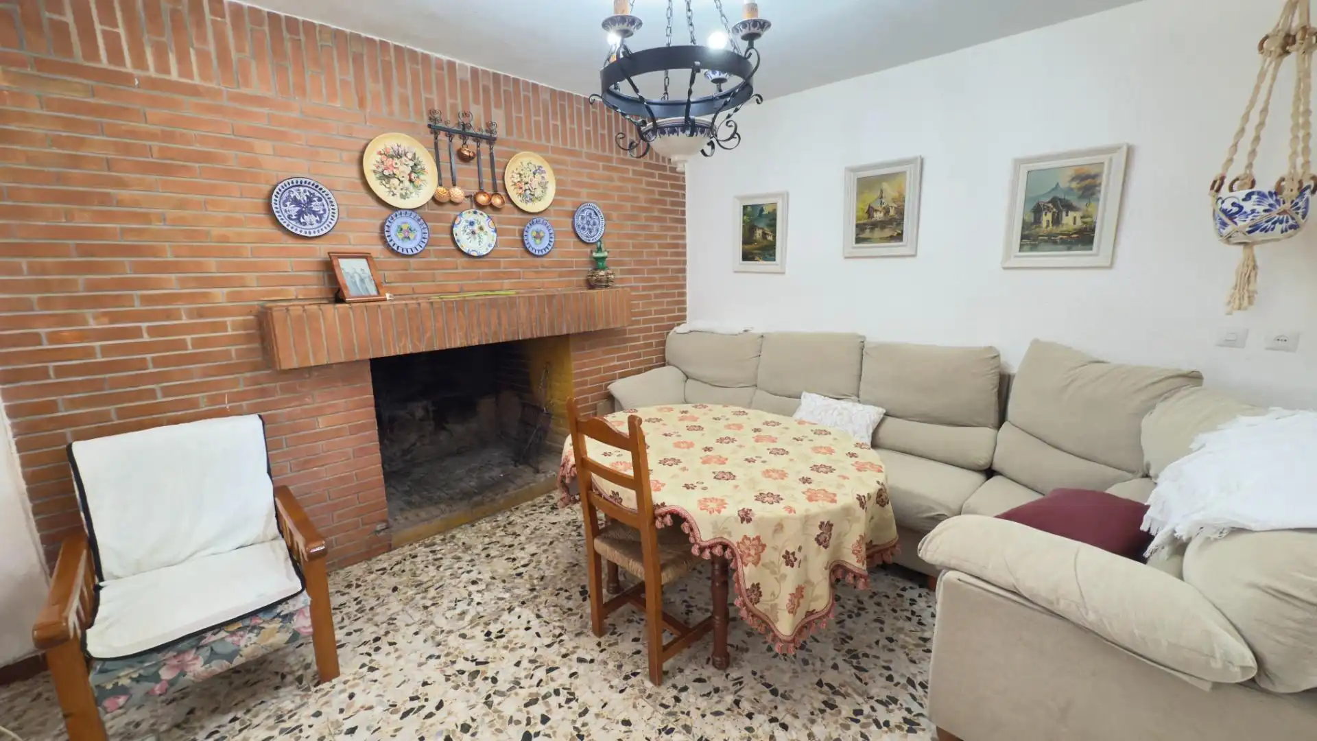Sala d'estar de Finca rústica en venda en Gibraleón amb Aire condicionat, Jardí privat i Terrassa