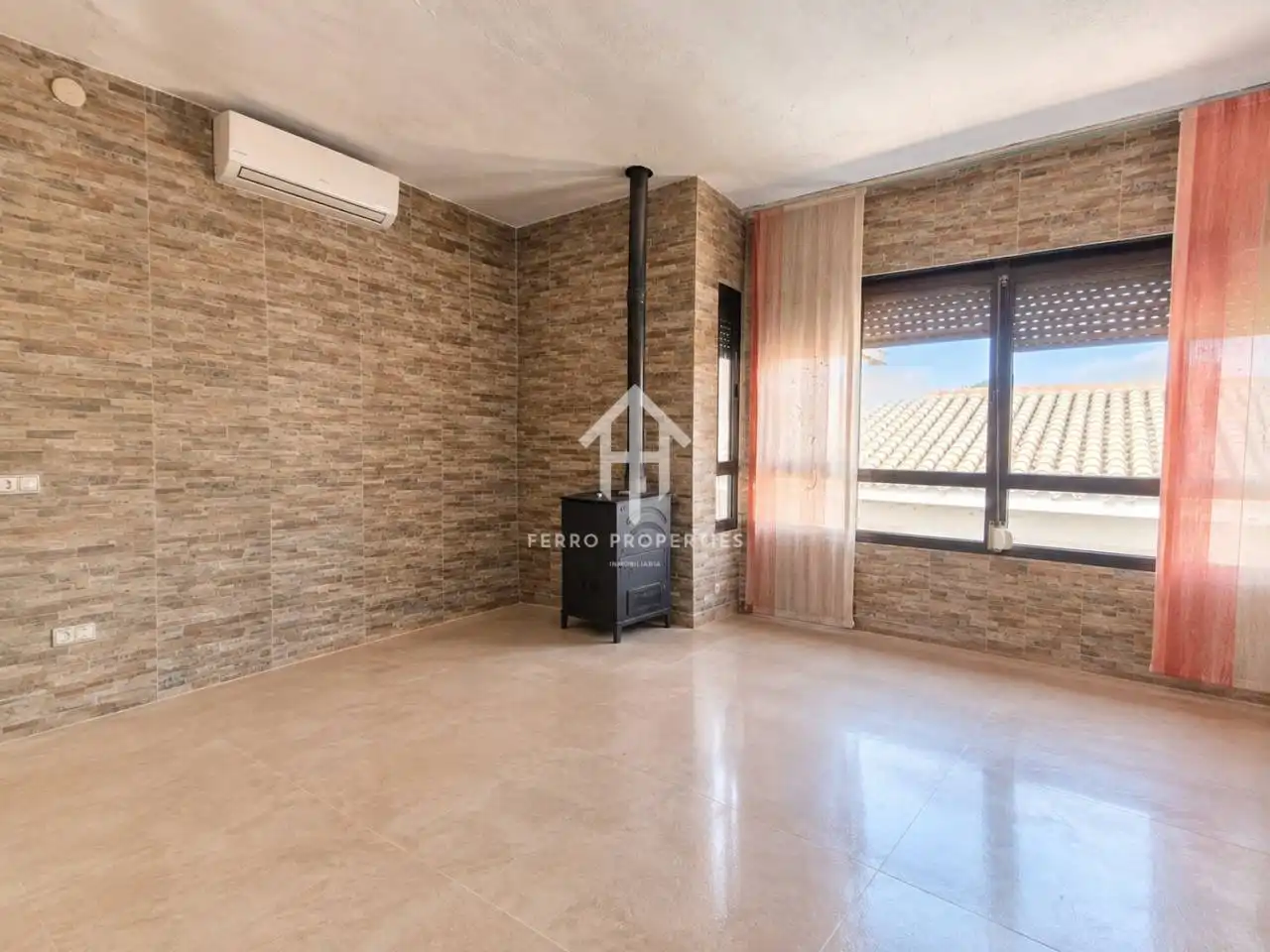 Sala d'estar de Àtic en venda en Loja amb Aire condicionat i Terrassa