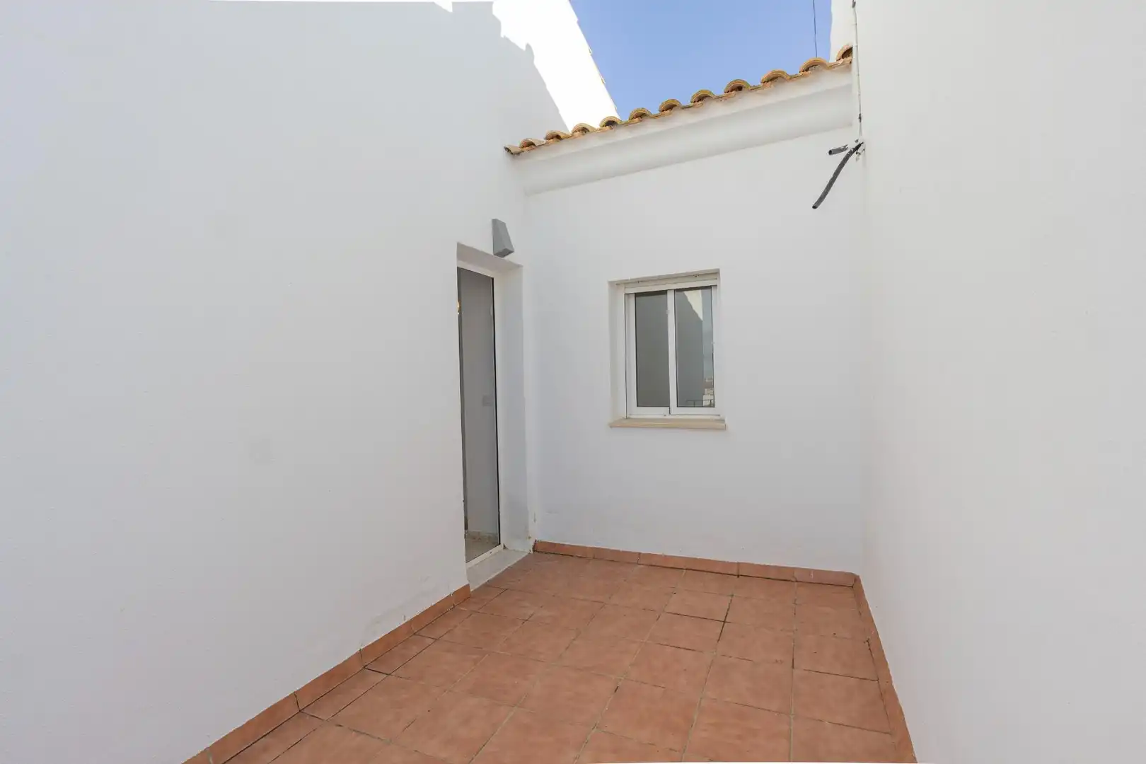 Vista exterior de Casa adosada en venda en La Palma del Condado amb Terrassa