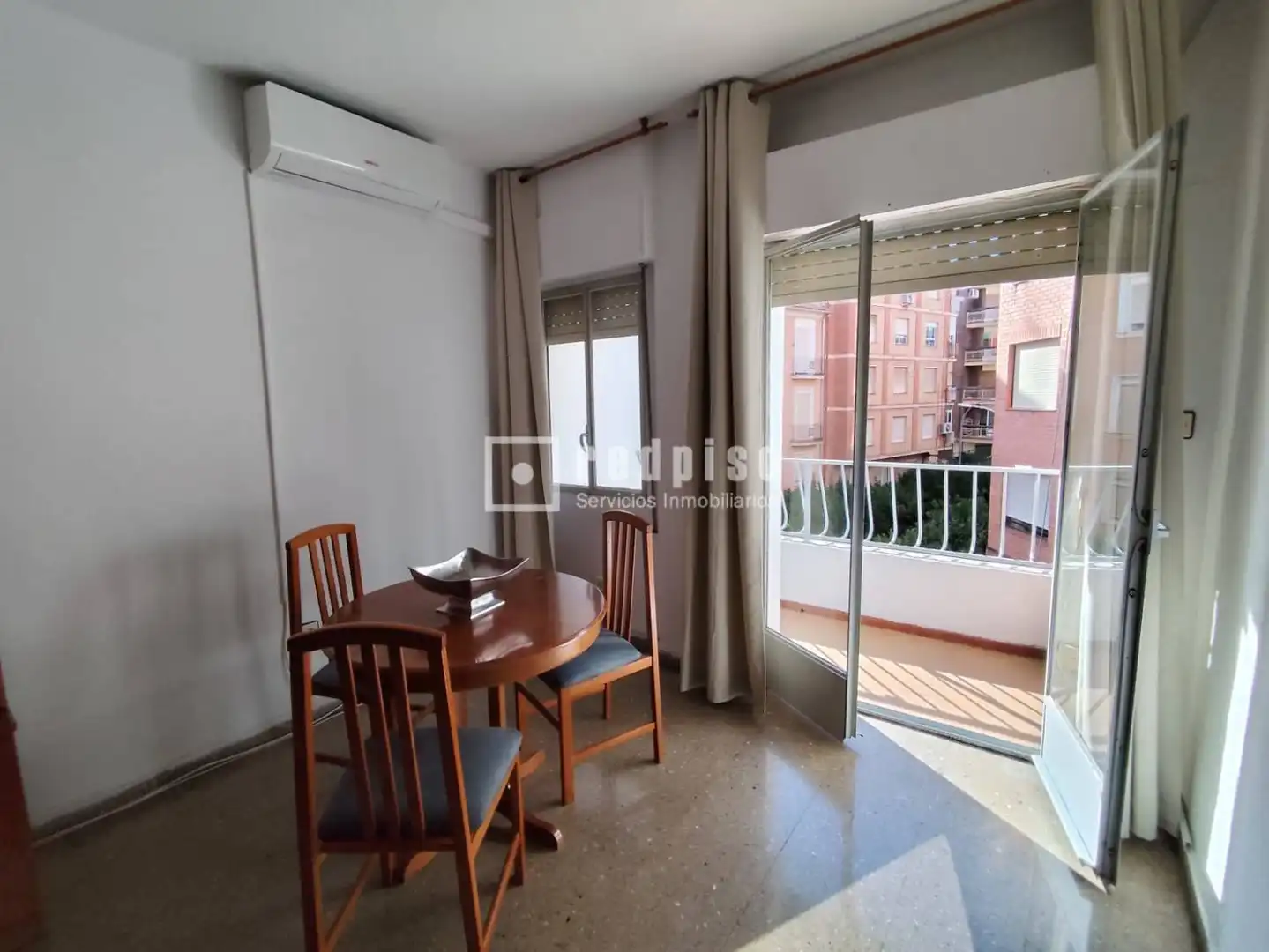 Habitación de Piso de alquiler en Murcia con Aire acondicionado y Amueblado